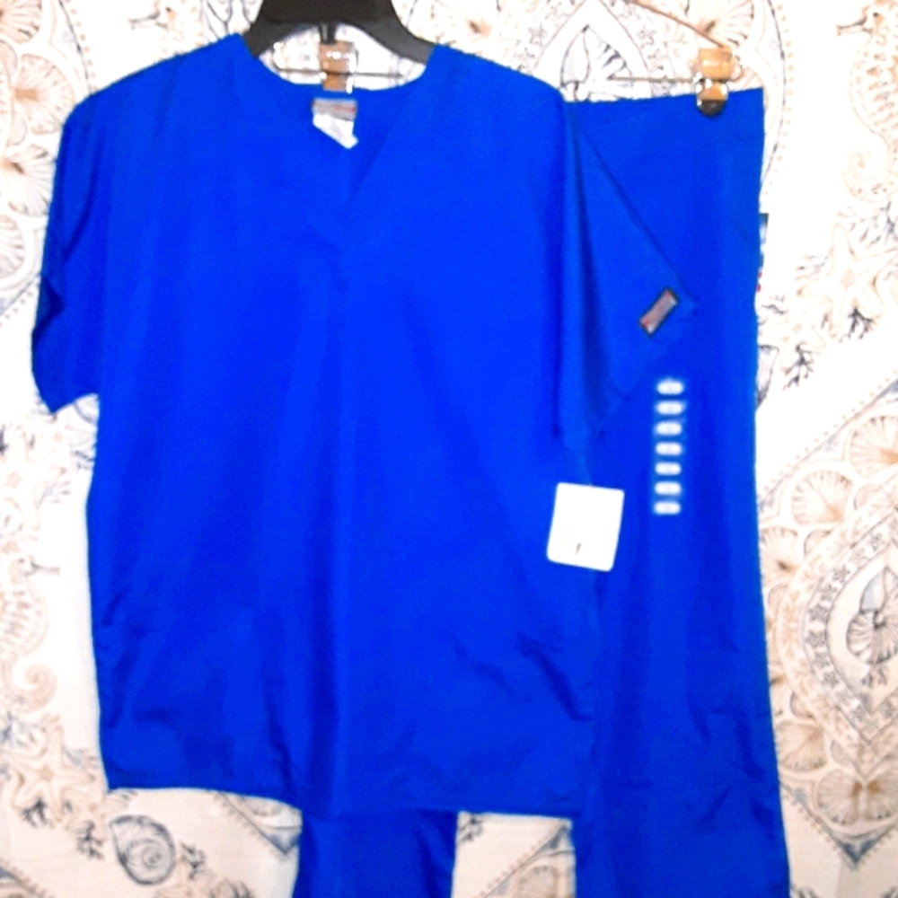 Cherokee Scrubs Top & Bottom